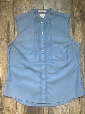 L.L. Bean Sleeveless Cotton Wrinkle Resistent Pintuck Top in Chambray Blue